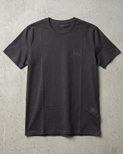 ESSENTIAL 03