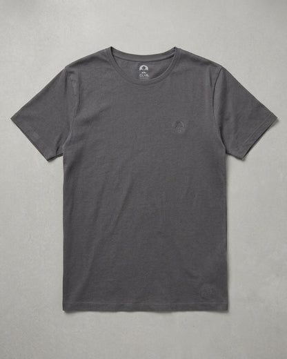 ESSENTIAL 02