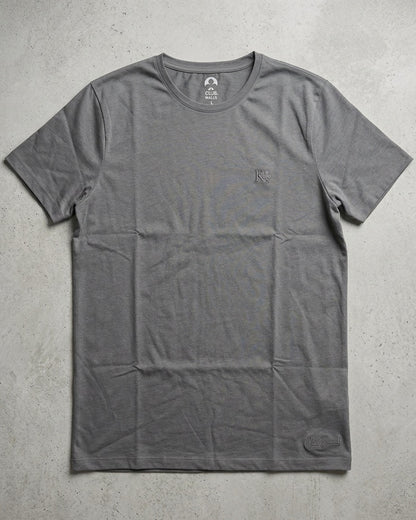 ESSENTIAL 01