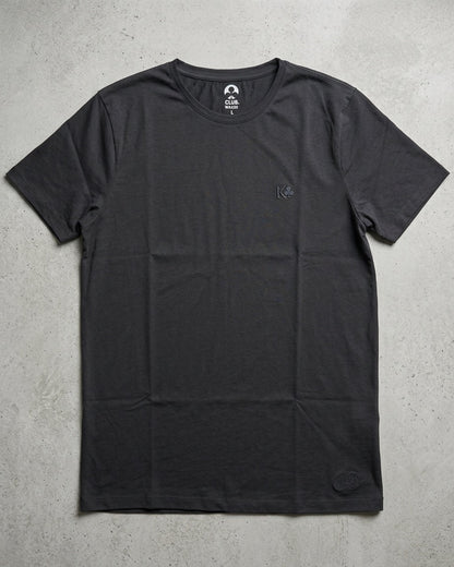 ESSENTIAL 01