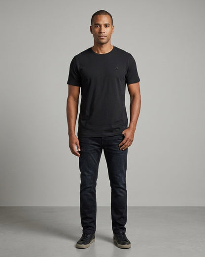 ESSENTIAL 02