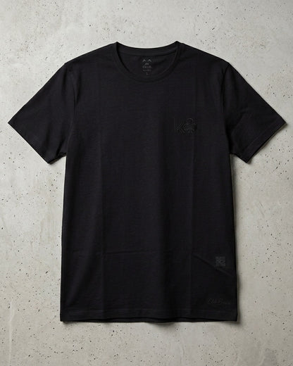 ESSENTIAL 03
